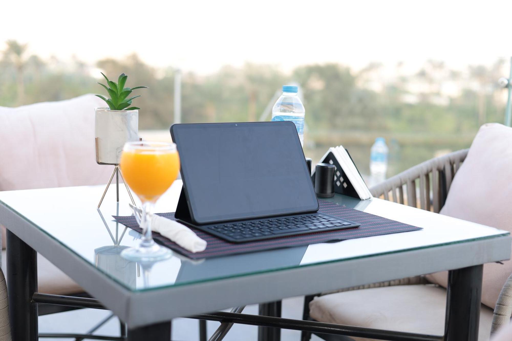 Golden Palm Sunrise Inn Kafrat al Jabal Экстерьер фото
