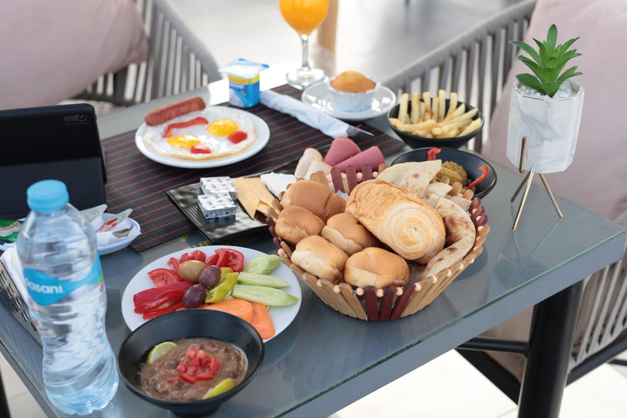 Golden Palm Sunrise Inn Kafrat al Jabal Экстерьер фото
